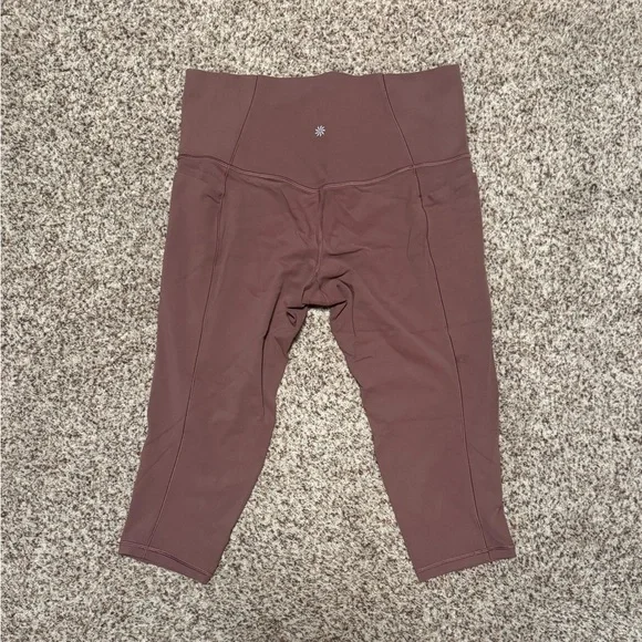 Athleta Women’s Salutation Stash Pocket II Capri - Picture 3 of 5